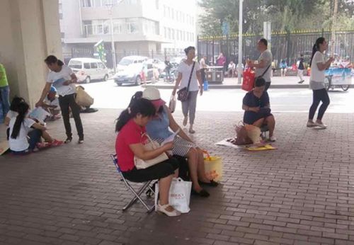 2015长春中考陪考大军远超高考 家长认为中考